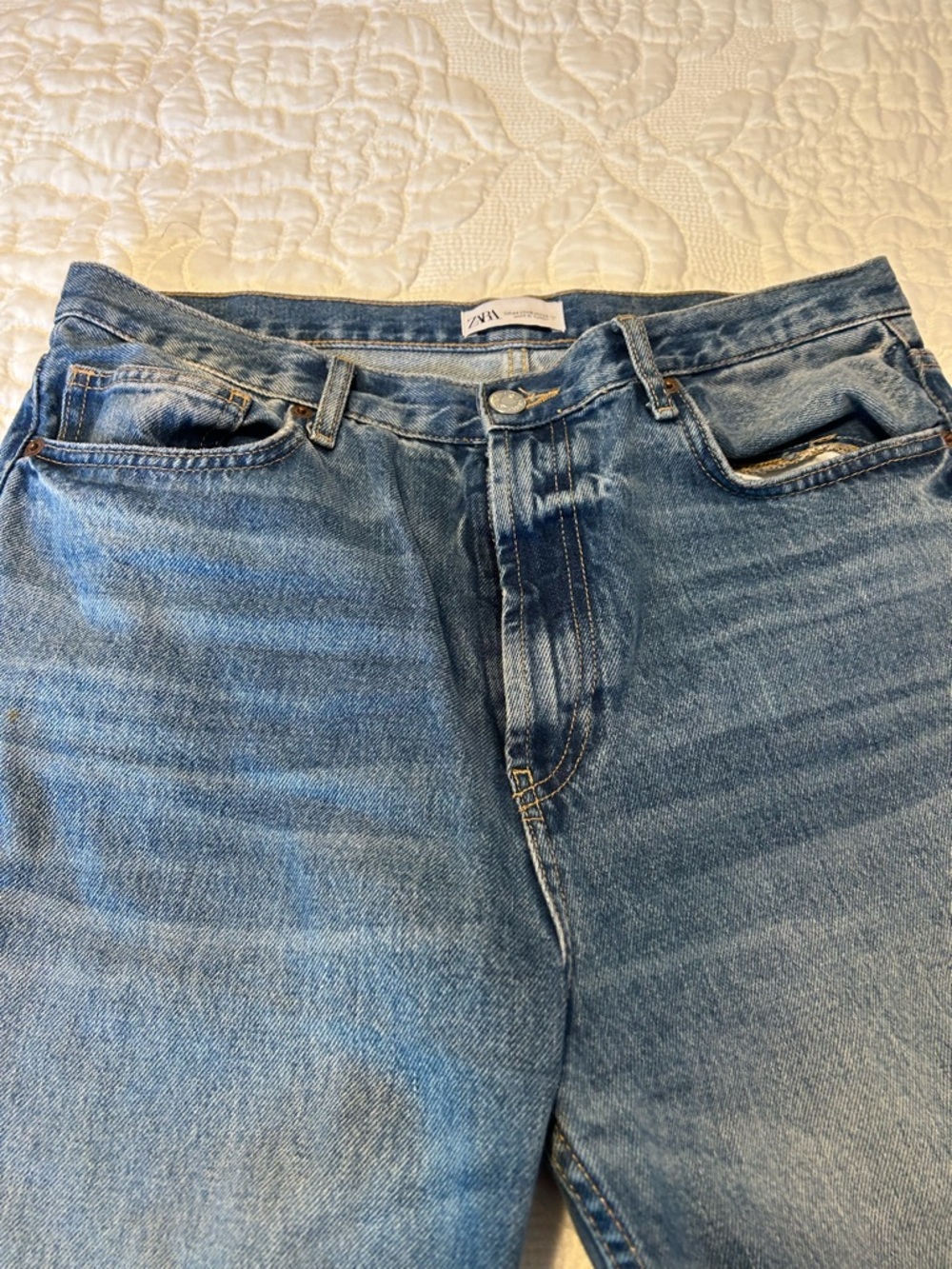 Zara Blue Washed high Waist Wide Leg Denim Jeans with Raw Hem